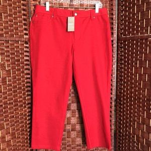 NWT CHICO’S Crop Pants Size 1.5